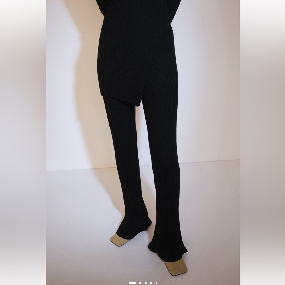 Mango Flared Ribbed Knitted Leggings Pants in Black sz XS - Picture 2 of 8